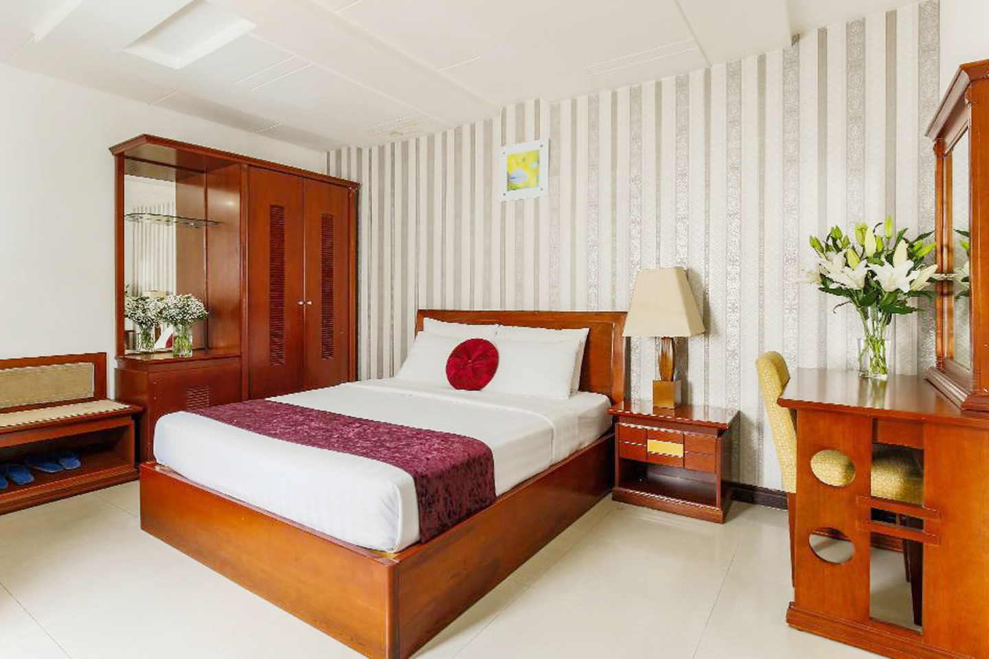 Gold hotel, Saigon